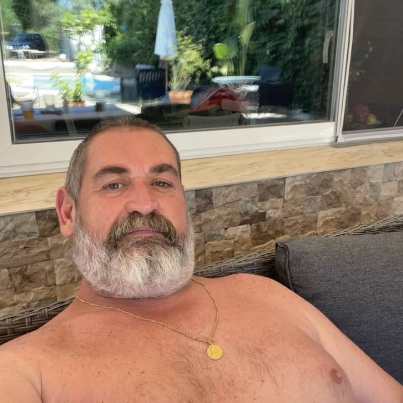 Charlesogle91585 dating