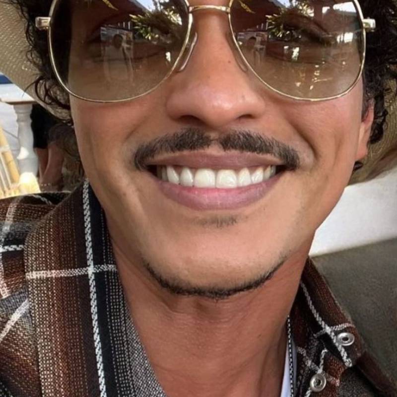 JohnJames20697 dating