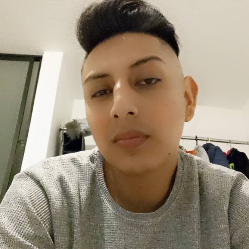 Mauricio91125 dating